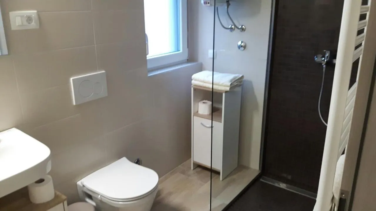 M&M Apartments Kukuljanovo Croaţia